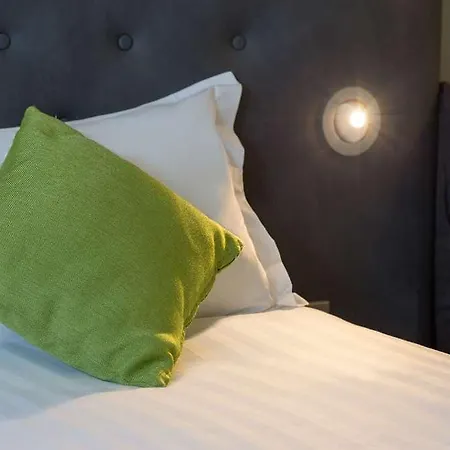 Hotel The Originals City, Les Caps, Saint-brieuc Est 3*