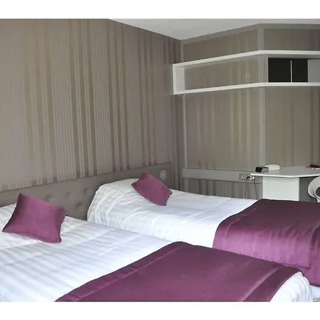Hotel The Originals City, Les Caps, Saint-brieuc Est